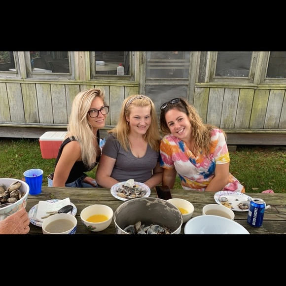 Meet your Posher, Hannah - Picture 4 of 6